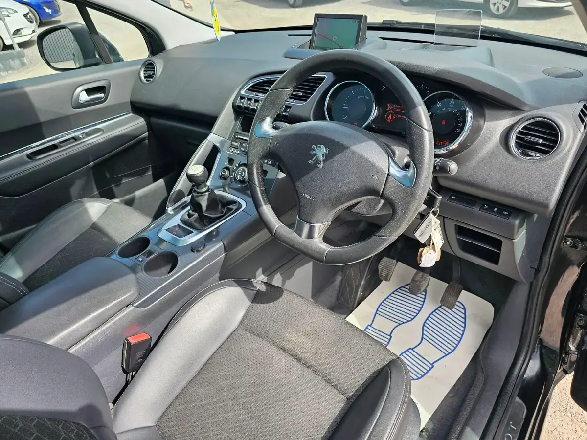 Used Peugeot 3008 Allure 115 HP (84 kW) 2021 Black SUV