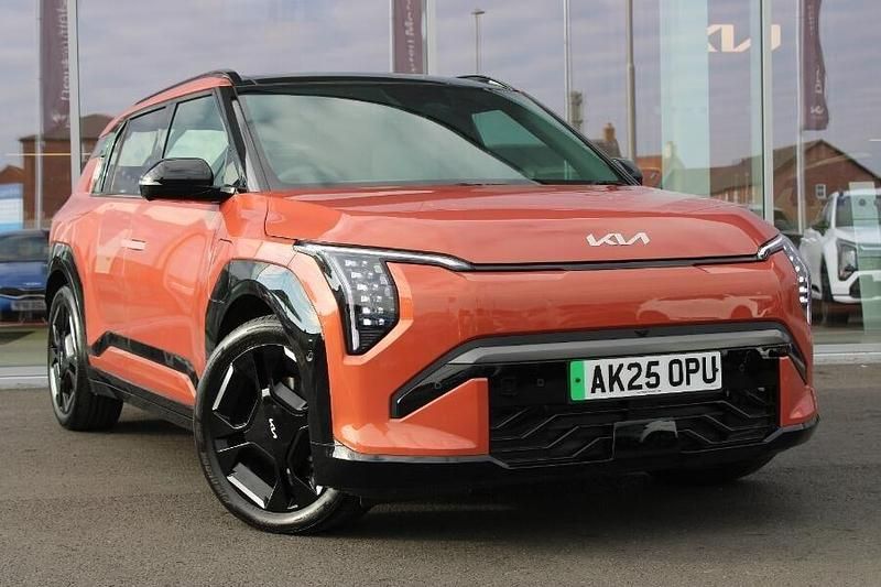Orange Used 2025 Kia EV3 GT-Line S SUV | £34,942 (Good price) - Image 1/3