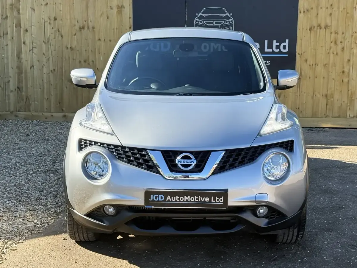 Used Nissan Juke N-Connecta 110 HP (80 kW) 2016 Silver SUV