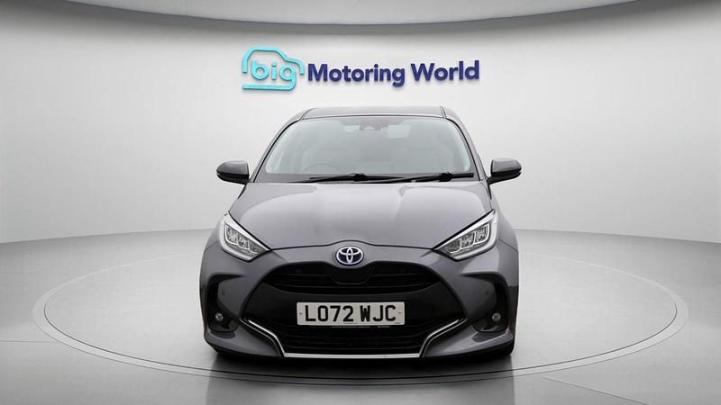 Used Toyota Yaris Hybrid 114 HP (83 kW) 2022 Grey Hatchback