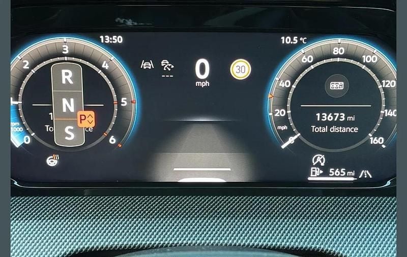 Used VW Golf VIII R-line 147 HP (108 kW) 2025 Grey Hatchback