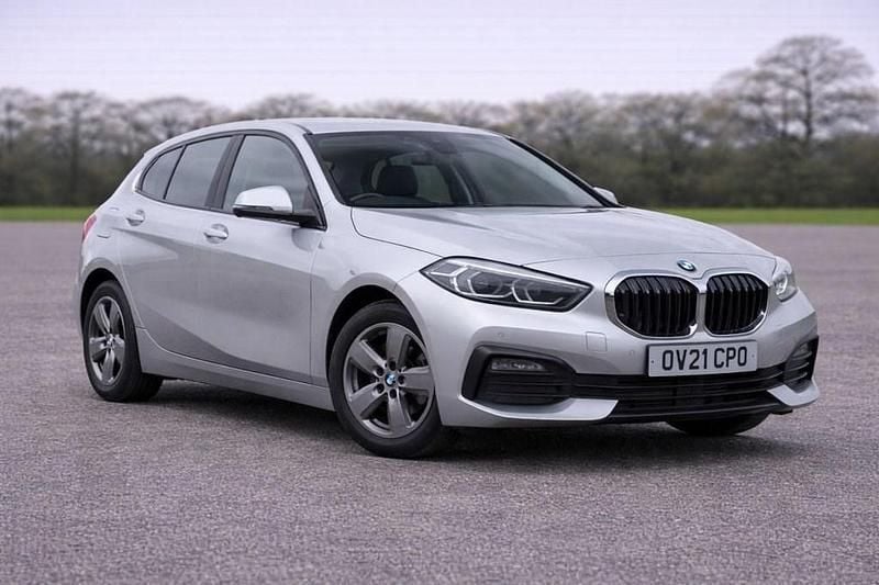 Used BMW 118 Comfort Edition 136 HP (100 kW) 2021 Silver Hatchback