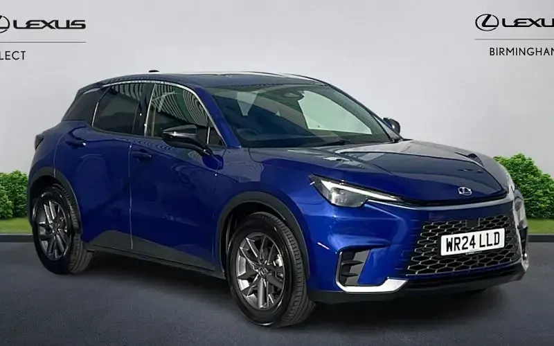 Used Lexus LBX 136 HP (100 kW) 2024 SUV