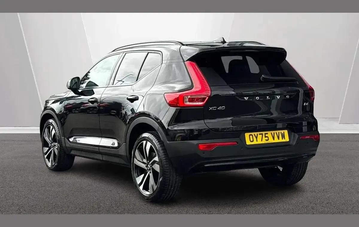 Used Volvo XC40 Plus 194 HP (142 kW) 2025 Black SUV