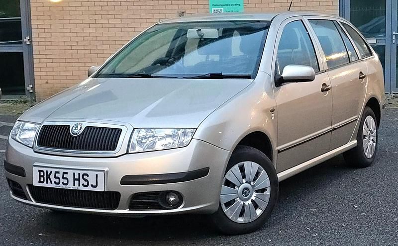 Used Skoda Fabia Ambiente 64 HP (47 kW) 2005 Beige Estate