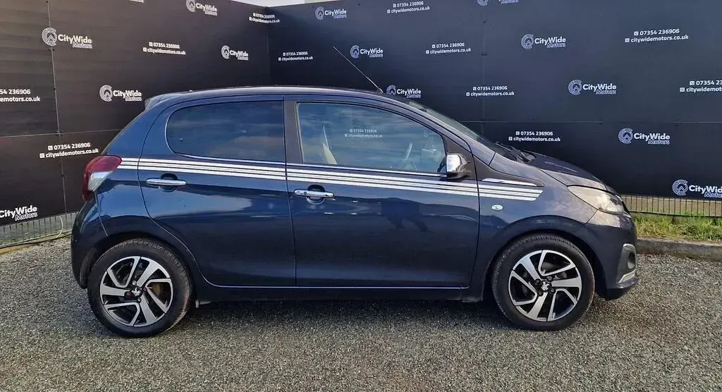 Used Peugeot 108 Collection 82 HP (60 kW) 2018 Blue Hatchback
