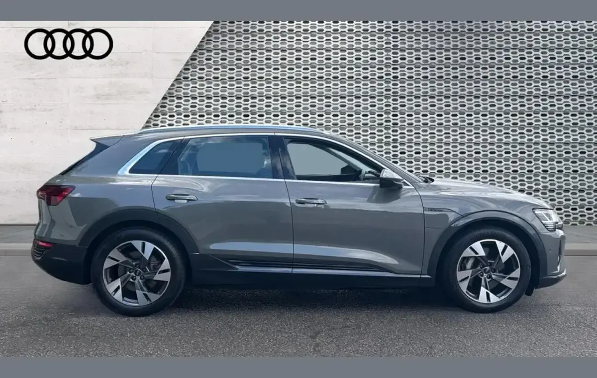 Used Audi Q8 e-tron Sport 250 kW (340 HP) 2023 Chronos grey SUV