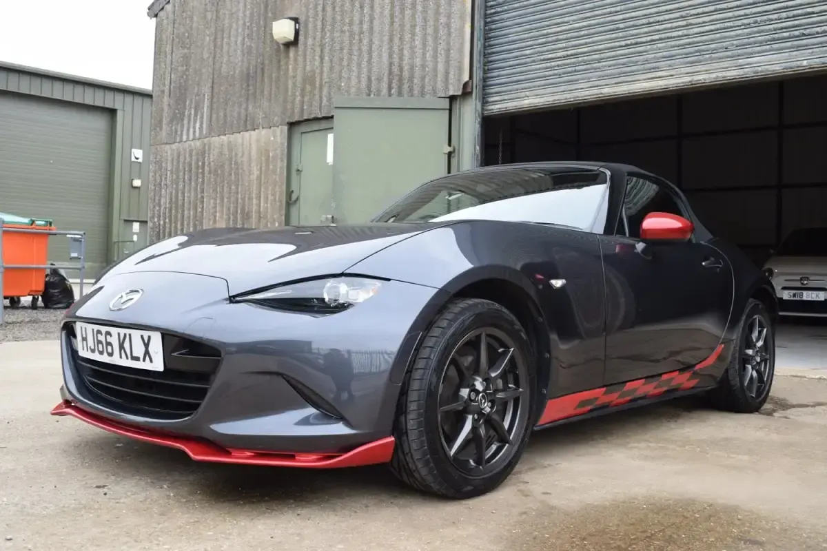 Begagnad Mazda MX5 131 HK (96 kW) 2016 Grå Cab