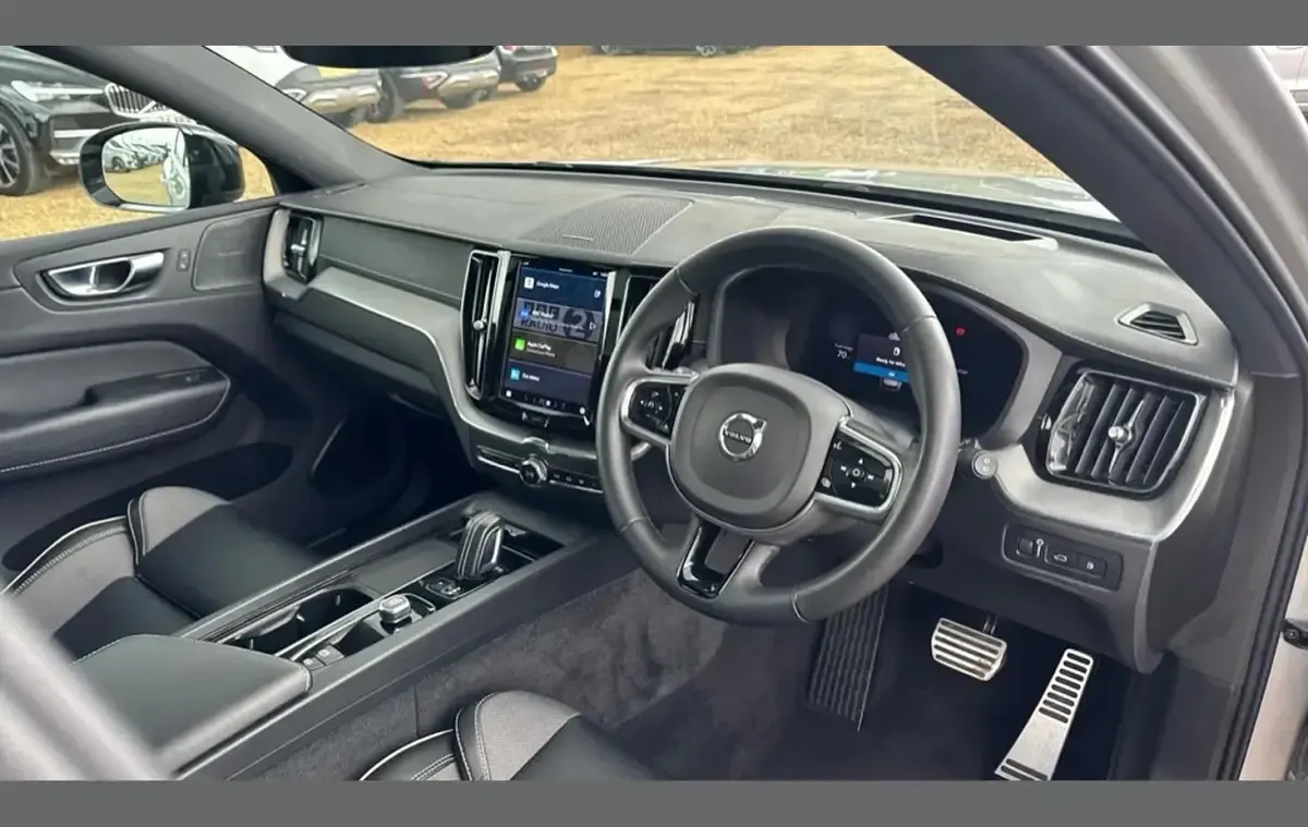 Used Volvo XC60 R-Design Pro 390 HP (286 kW) 2021 Silver SUV
