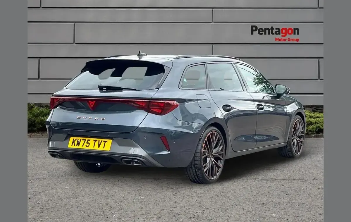 New Cupra Leon 147 HP (108 kW) 2026 Grey Estate