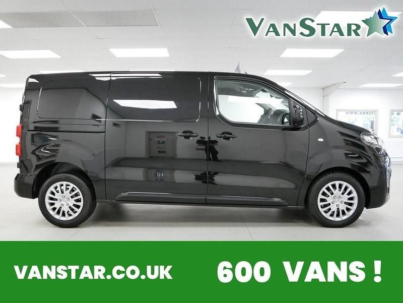 Black Used 2024 Vauxhall Vivaro Edition Van | £19,789 (A bit pricey) - Image 1/4