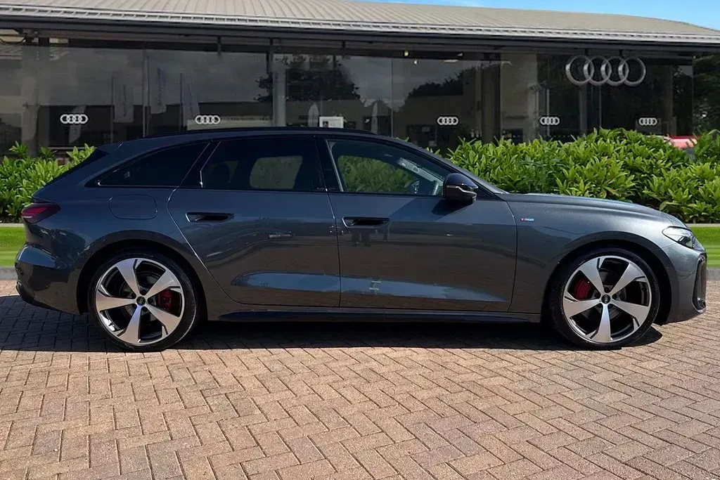 Used Audi A5 Advanced 204 HP (150 kW) 2025 Grey Estate