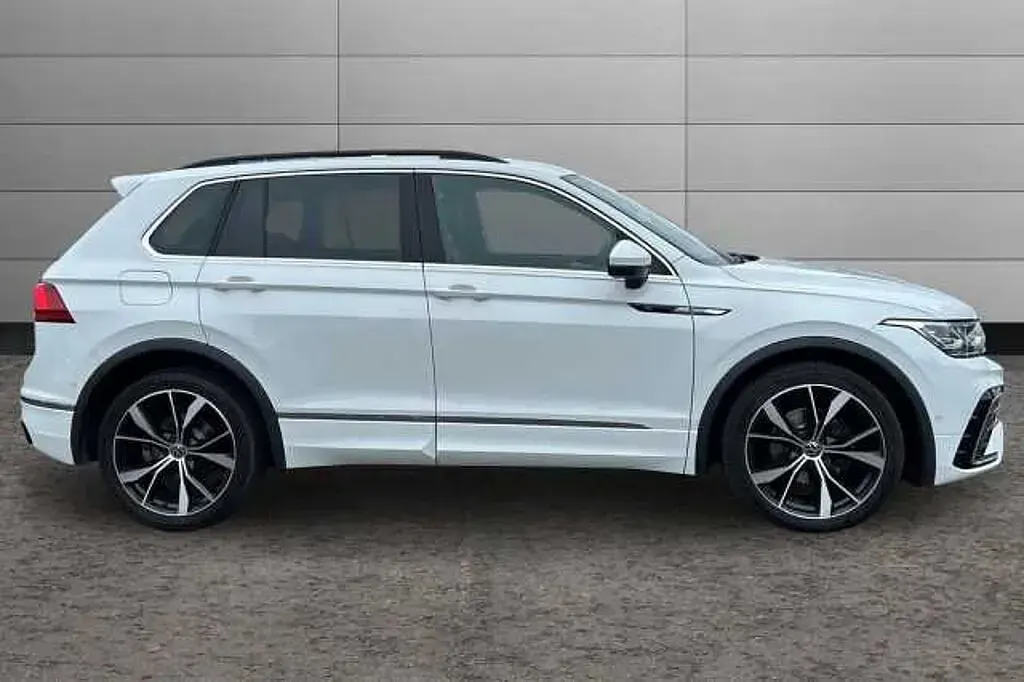 Used VW Tiguan R-line 150 HP (110 kW) 2022 White SUV