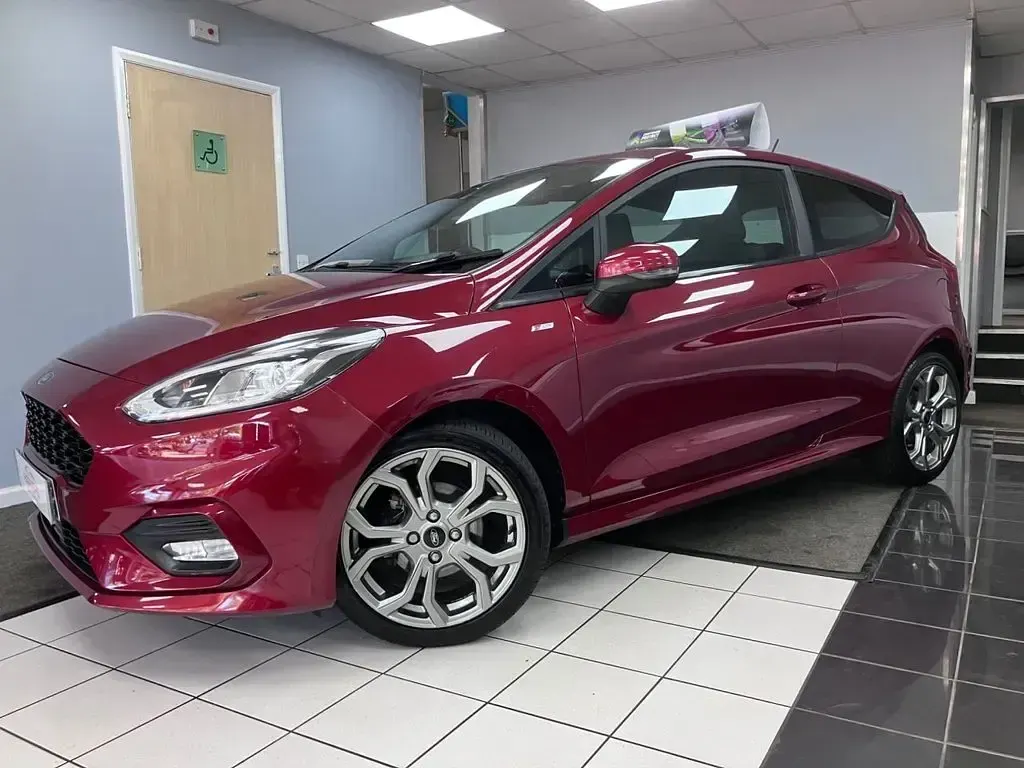 Used Ford Fiesta ST-Line 95 HP (69 kW) 2021 Red Hatchback