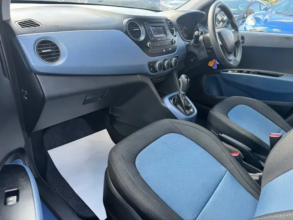Used Hyundai i20 Active 2015 Silver Hatchback