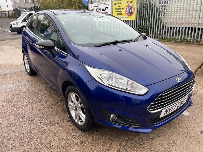 Used Ford Fiesta Zetec 2017 Blue Hatchback