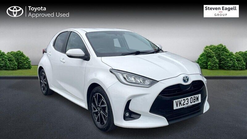 White Used 2023 Toyota Yaris Hybrid Design Hatchback | £17,086 (Good price) - Image 1/4