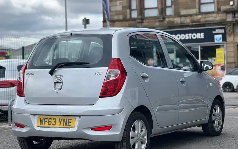 Used Hyundai i10 Active 86 HP (63 kW) 2013 Silver Hatchback