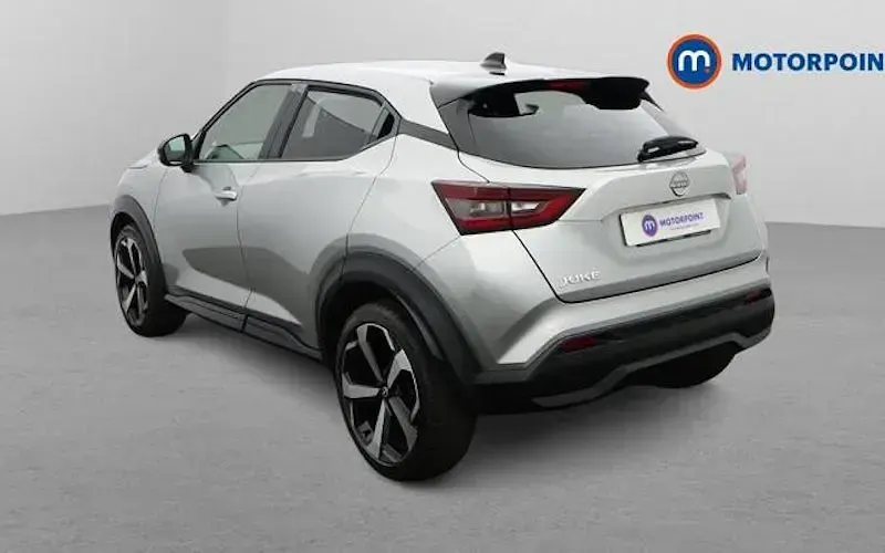 Used Nissan Juke Tekna 114 HP (83 kW) 2023 Silver SUV