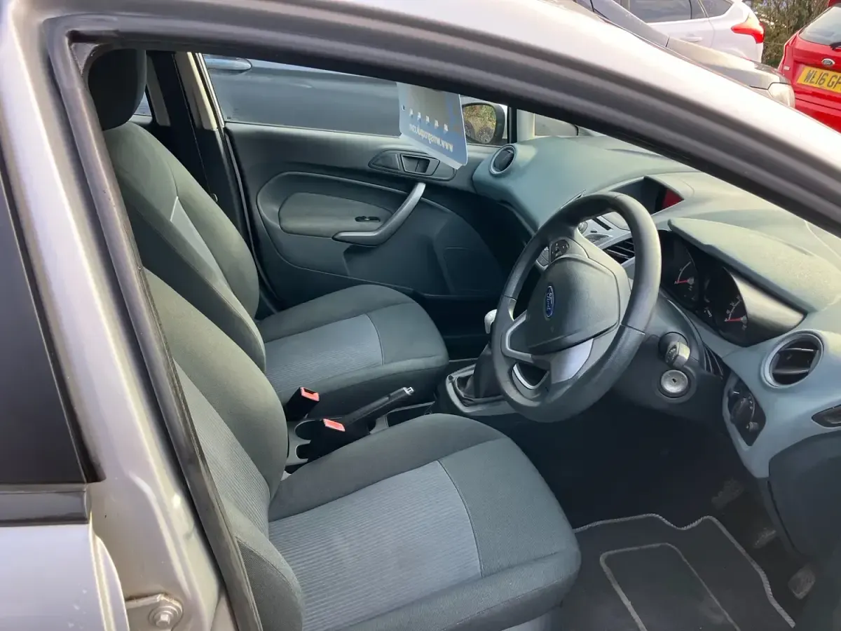 Used Ford Fiesta 2011 Silver Hatchback