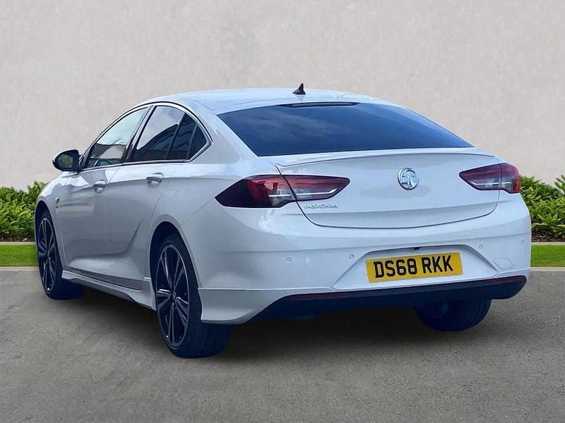 Used Vauxhall Insignia Sport 174 HP (127 kW) 2019 White Hatchback
