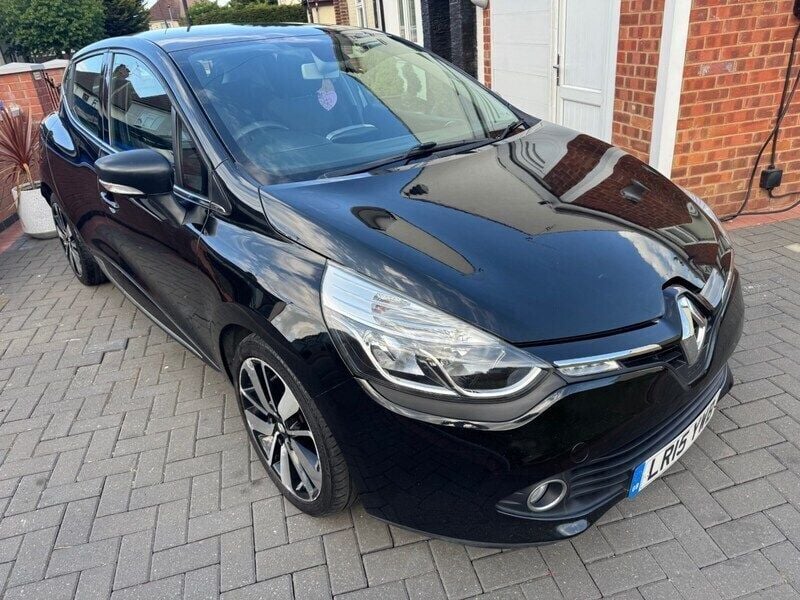 Black Used 2015 Renault Clio IV Dynamique Hatchback | £2,995 (Good price) - Image 1/4