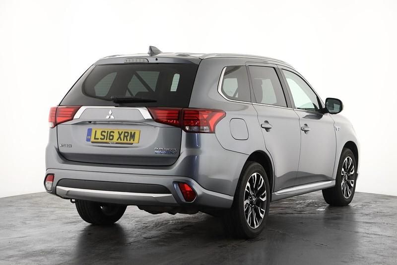 Used Mitsubishi Outlander P-HEV 2016 Grey Estate
