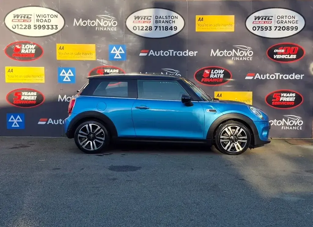 Usado Mini Cooper Hatch 136 HP (100 kW) 2018 Azul Citadino