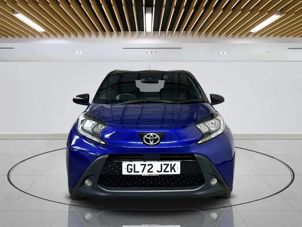 Used Toyota Aygo X 72 HP (52 kW) 2023 Blue SUV