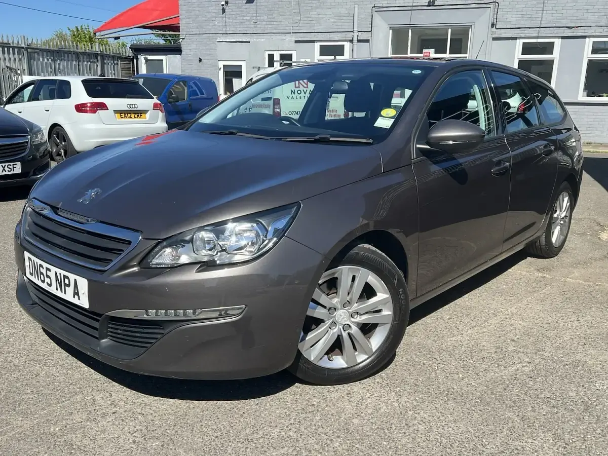 Used Peugeot 308 Active 120 HP (88 kW) 2015 Grey Estate