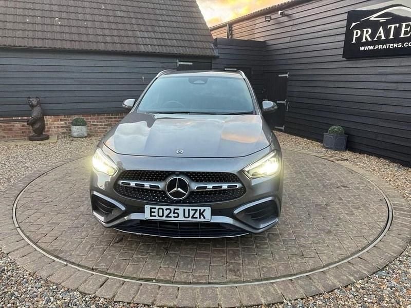 Used Mercedes GLA200 Executive 163 HP (119 kW) 2025 Grey SUV