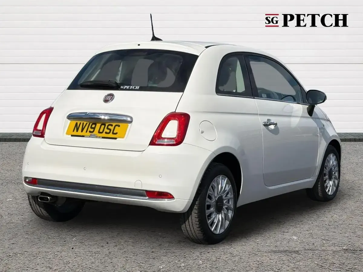 Used Fiat 500 Lounge 69 HP (50 kW) 2019 White Hatchback