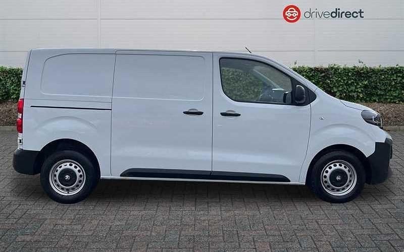 Used Vauxhall Vivaro 120 HP (88 kW) 2026 MPV