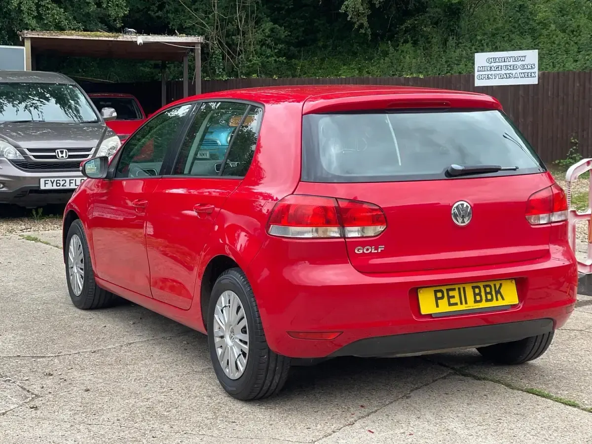 Used VW Golf VI S 105 HP (77 kW) 2011 Red Hatchback