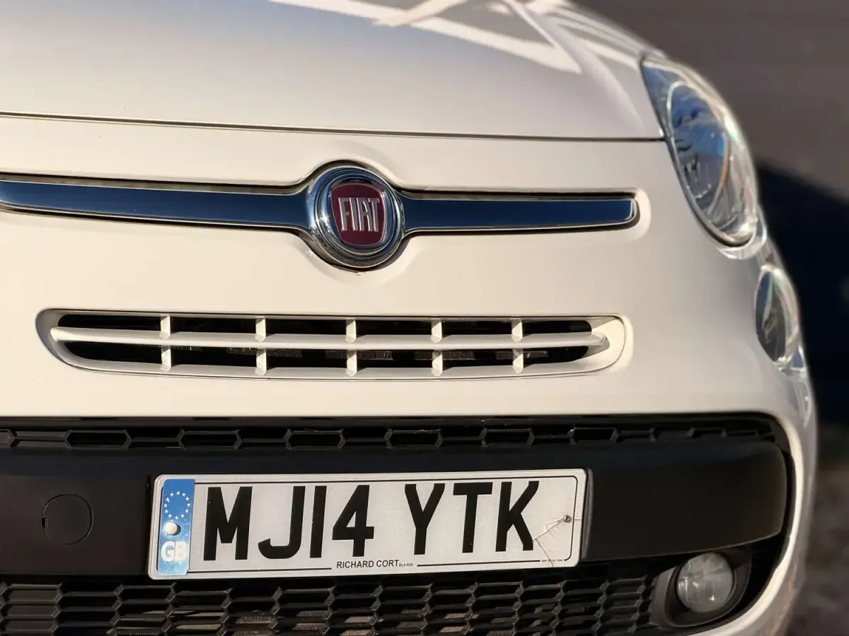 Used Fiat 500L Lounge 85 HP (62 kW) 2014 White MPV