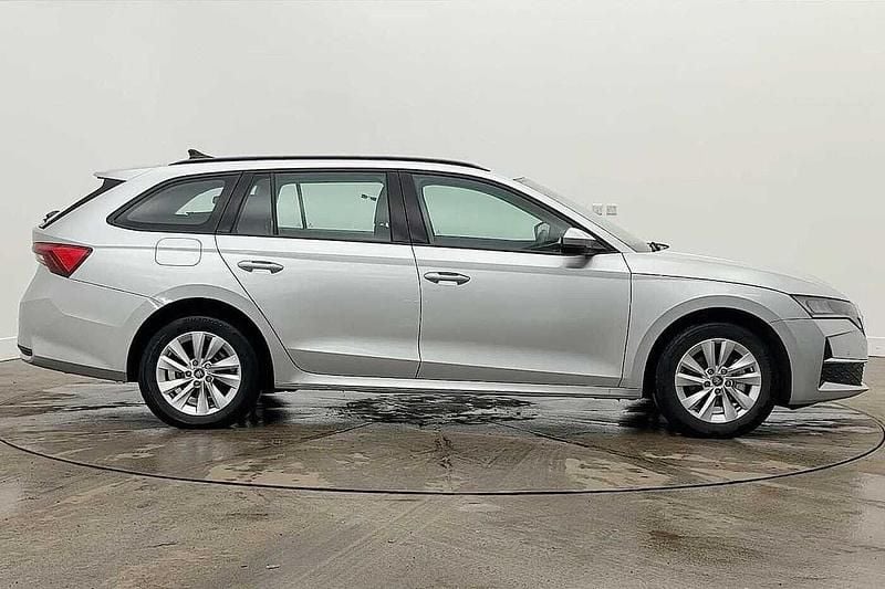 Used Skoda Octavia SE Technology 150 HP (110 kW) 2025 Brilliant silver metallic Estate