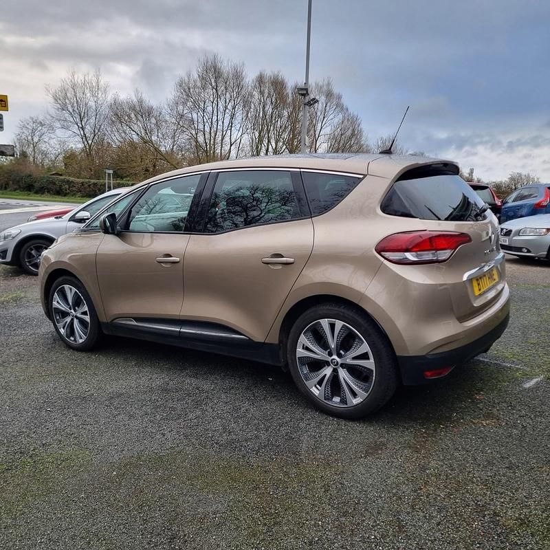 Used Renault Scénic IV Dynamique 2017 Beige MPV