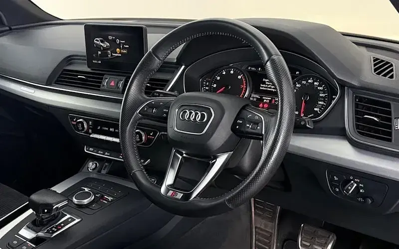Used Audi Q5 S-Line 245 HP (180 kW) 2019 Black SUV