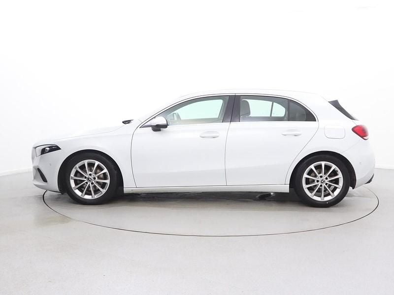 Used Mercedes A180 Executive 136 HP (100 kW) 2021 White Hatchback