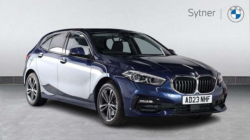 Used BMW 118 Sport Line 134 HP (98 kW) 2023 Blue Hatchback