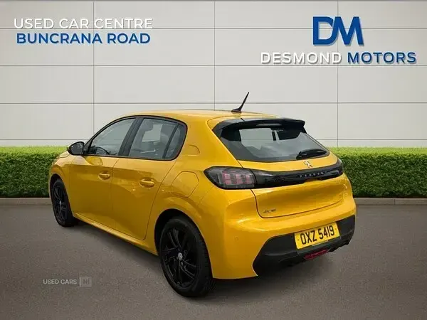 Used Peugeot 208 Active 75 HP (55 kW) 2020 Yellow Hatchback
