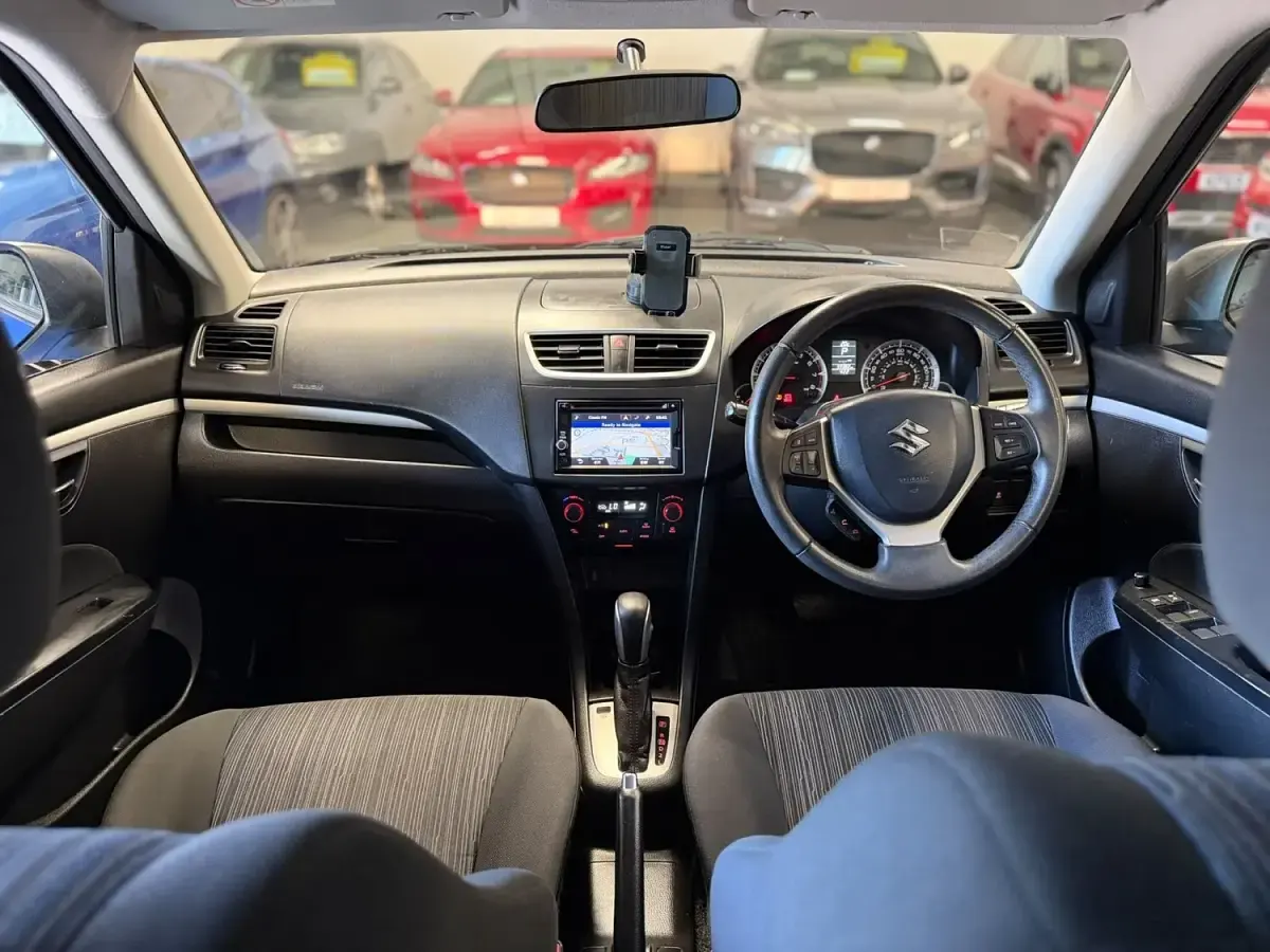 Used Suzuki Swift SZ4 94 HP (69 kW) 2015 Blue Hatchback