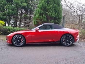 New MG Cyberster Trophy 250 kW (340 HP) 2025 Tri coat  dynamic red Cabriolet