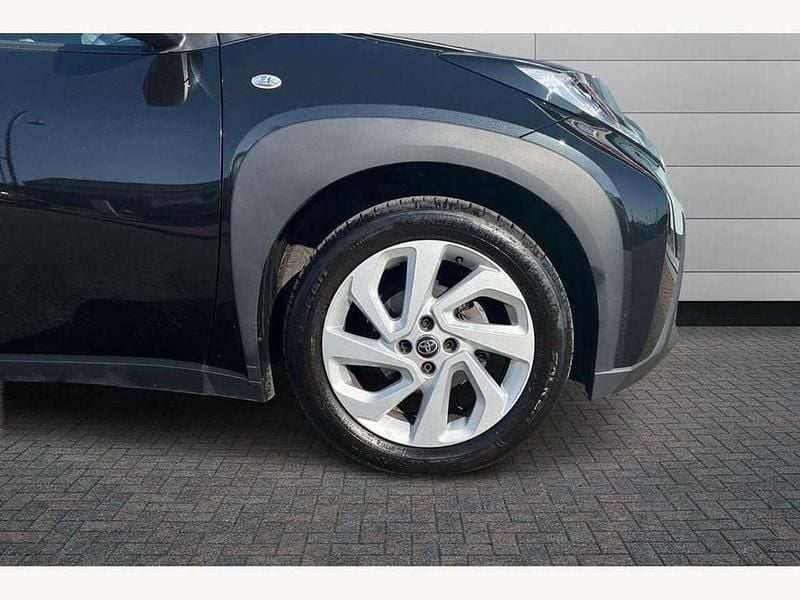 Used Toyota Aygo X PURE 72 HP (52 kW) 2024 Black SUV