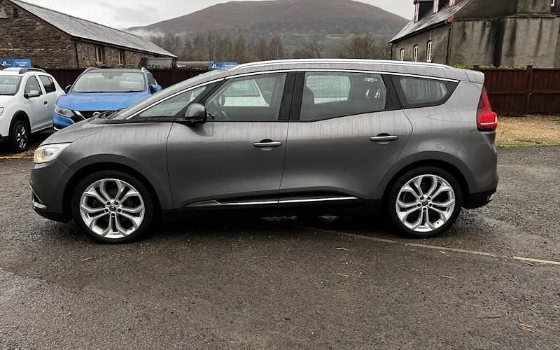 Used Renault Grand Scénic Iconic 120 HP (88 kW) 2020 MPV