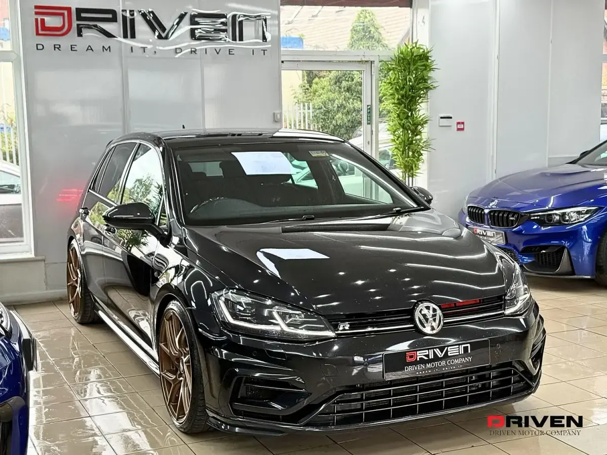 Used VW Golf VII R 415 HP (305 kW) 2018 Black Hatchback