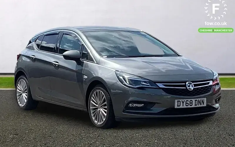 Used Vauxhall Astra Elite 200 HP (147 kW) 2018 Hatchback