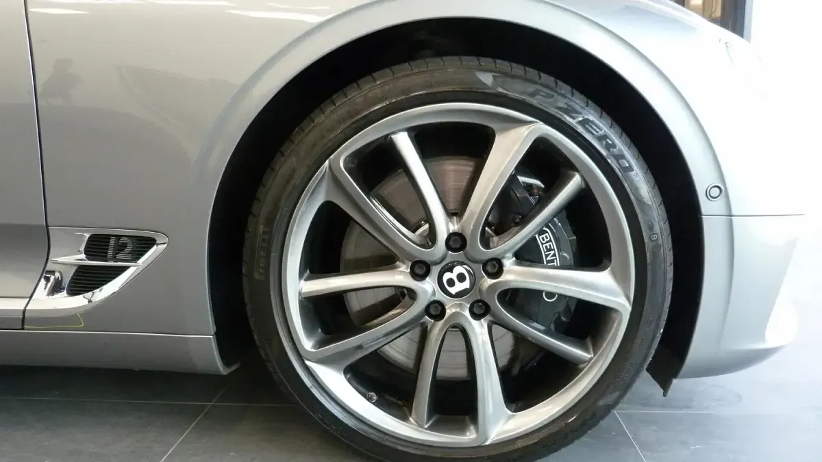 Used Bentley Continental 635 HP (467 kW) 2020 Grey Coupe