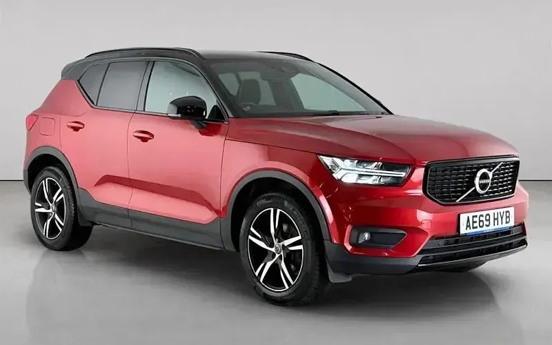 Used Volvo XC40 R-Design 163 HP (119 kW) 2020 SUV