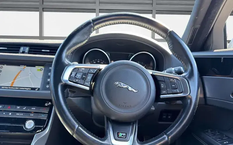 Used Jaguar XF R-Sport 179 HP (131 kW) 2020 Sedan